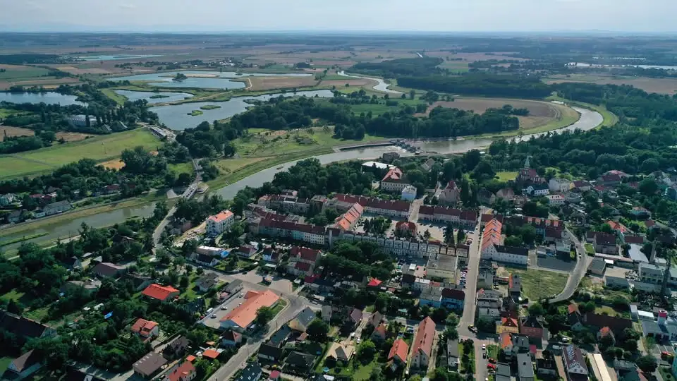 Most w Lewinie Brzeskim po powodzi odzyska dawną świetność – podpisano umowę na remont
