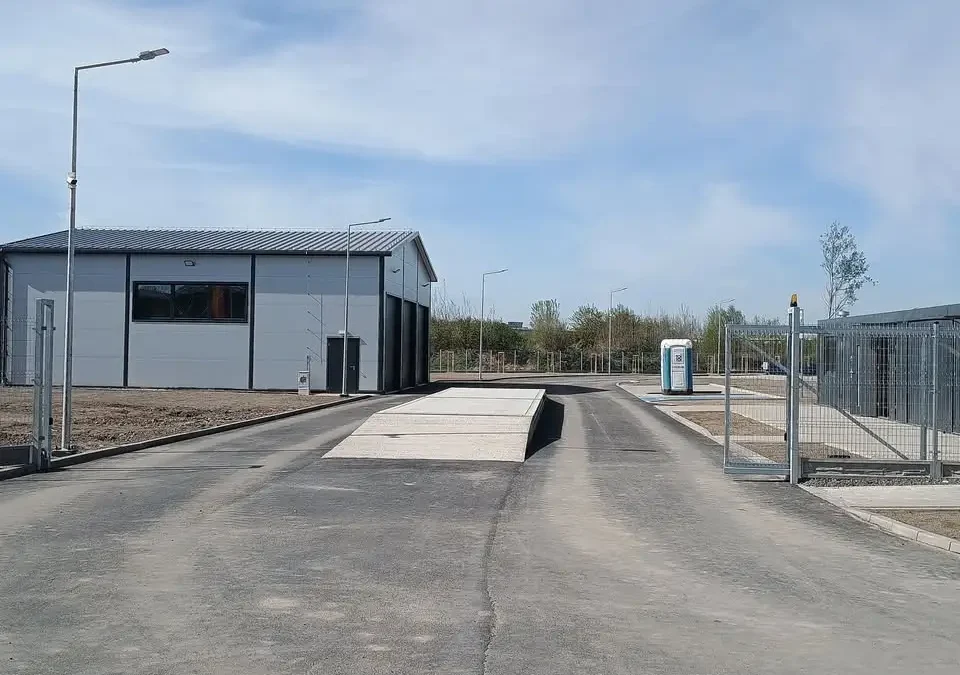 Gmina Skarbimierz ogłasza przetarg na dostawę kontenerów do selektywnej zbiórki odpadów