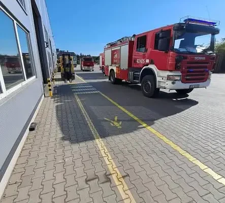 Pożar wózka widłowego w Skarbimierzu Osiedle – interwencja strażaków