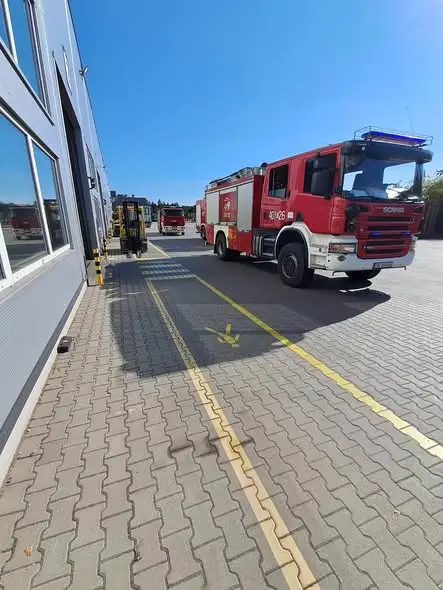 Pożar wózka widłowego w Skarbimierzu Osiedle – interwencja strażaków