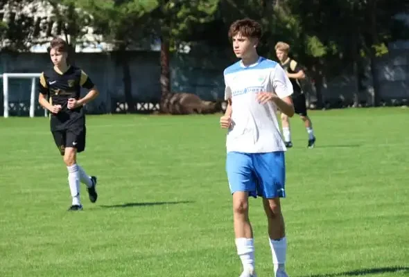 Juniorzy Olimpii Lewin Brzeski rozpoczęli zmagania w 1. Lidze Juniora Młodszego