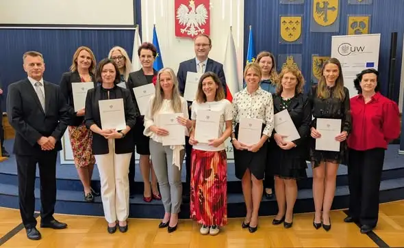 Nauczycielki z PSP nr 8 w Brzegu otrzymały awans na nauczyciela dyplomowanego