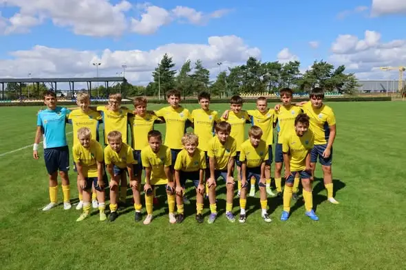 Trampkarze Olimpii Lewin Brzeski rozbili UKS GOSDiM Turawa 7:2