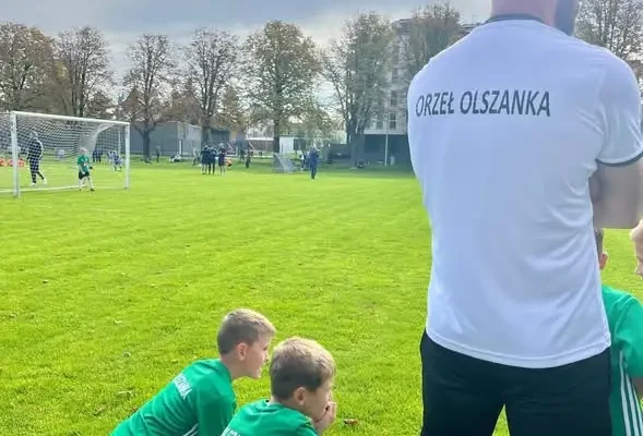 Żaki z Orła Olszanka na turnieju „Bawi Nas Piłka”