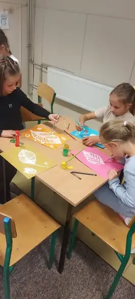 Jesień zawitała do świetlicy w Brzegu – kreatywne powitanie nowej pory roku