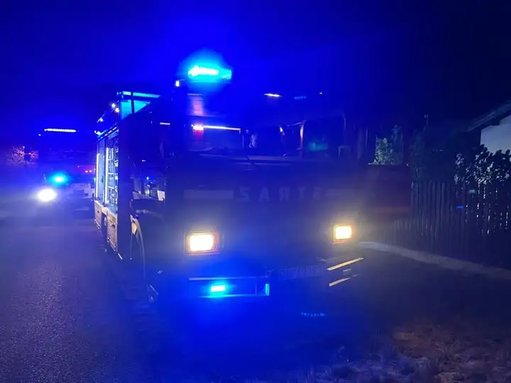 Lubsza: Strażacy z OSP otwierali mieszkanie – interwencja z udziałem pogotowia i policji