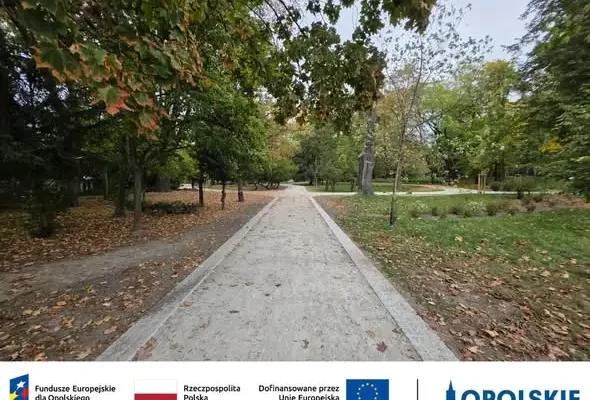 Rewitalizacja Parku Centralnego w Brzegu na finiszu – nowe alejki, ławki i monitoring
