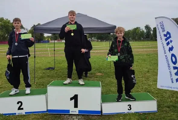 Uczniowie Jedynki z Brzegu na podium w kolarstwie przełajowym