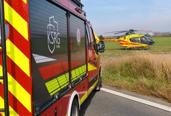 Zderzenie dwóch samochodów na DK 39 w Zielenicach — akcja służb ratunkowych
