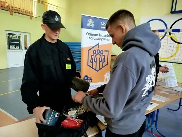 Strażacy z OSP Lubsza szkolili mieszkańców z ochrony ludności i obrony cywilnej