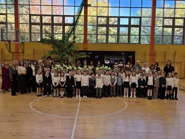 Pierwszoklasiści z brzeskiej „Trójki” oficjalnie w poczet uczniów