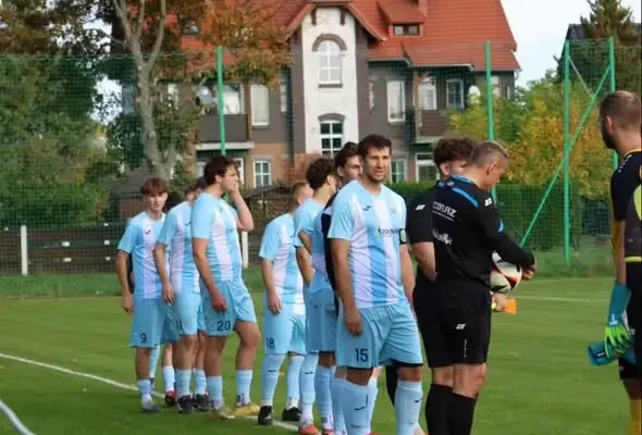 Olimpia Lewin Brzeski wygrywa na wyjeździe z SKS Dąbrowa 1:0