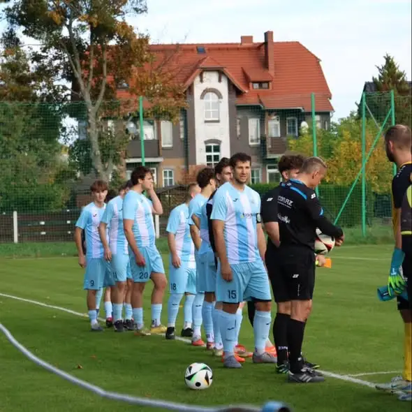 Olimpia Lewin Brzeski wygrywa na wyjeździe z SKS Dąbrowa 1:0