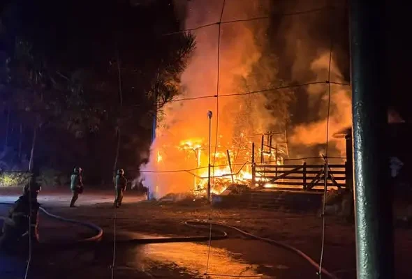 Pożar budynku gospodarczego w Lubszy – akcja strażaków z OSP i JRG