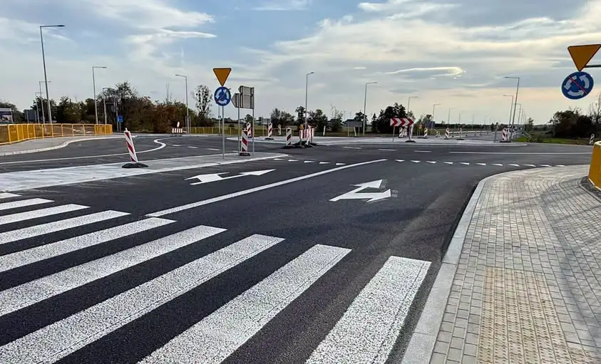 Obwodnica Grodkowa: koniec ruchu wahadłowego, nowe rondo turbinowe już otwarte