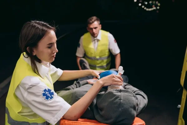 Akcja ratunkowa w Lubszy: reanimacja mężczyzny na jednej z ulic